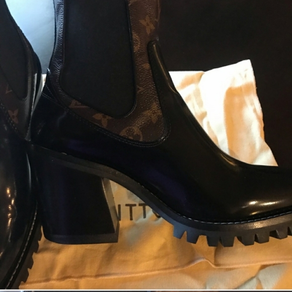 Louie Vuitton. FLASH - Picture 2 of 6